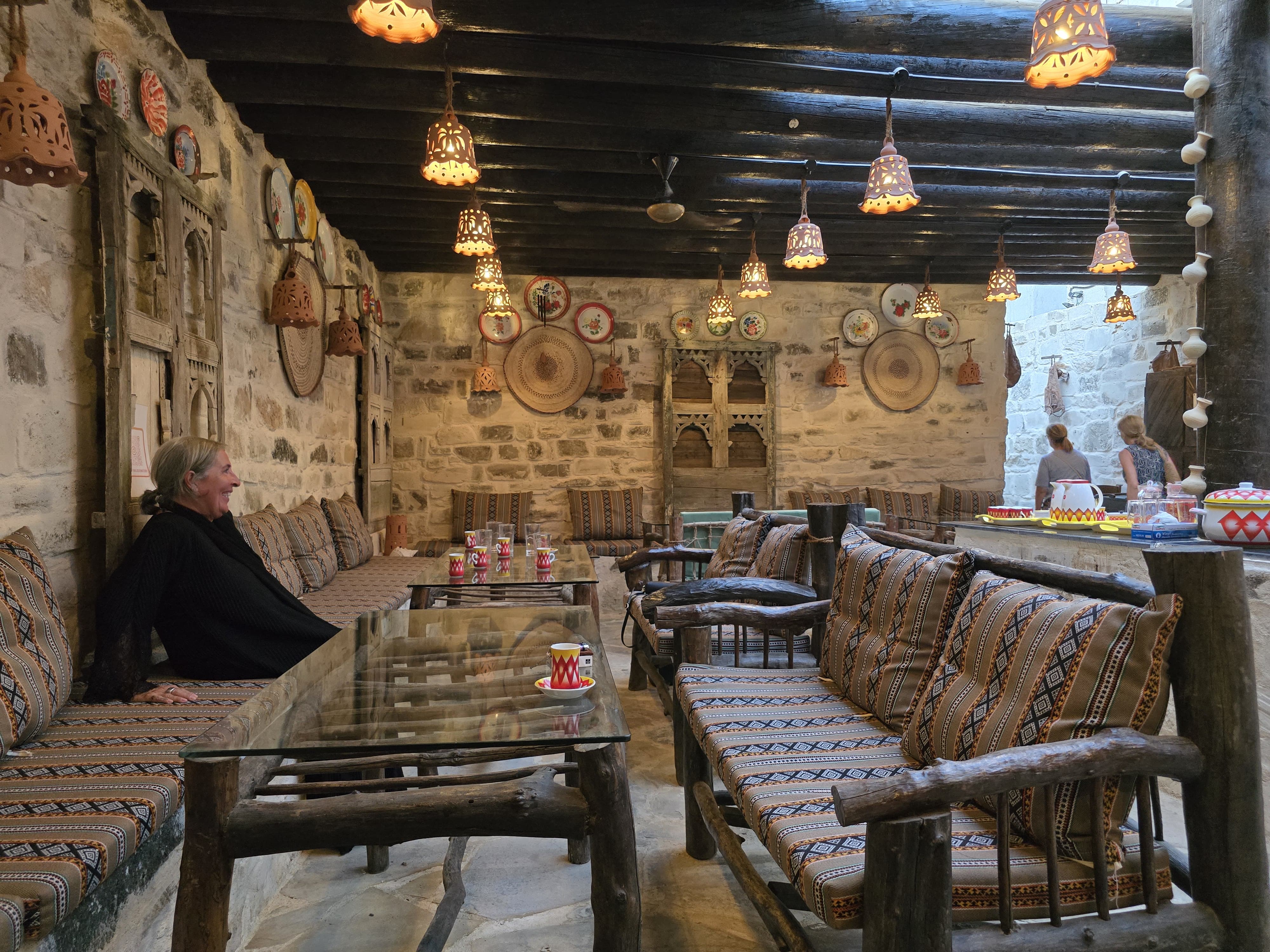 Omán - Výlet do Kufan Home & tradiční pečení chleba - foto 2